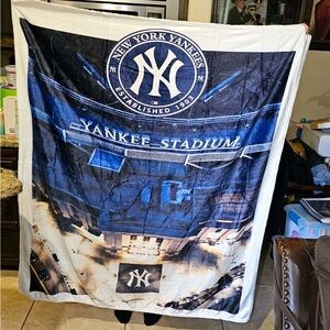 Yankees blanket $35